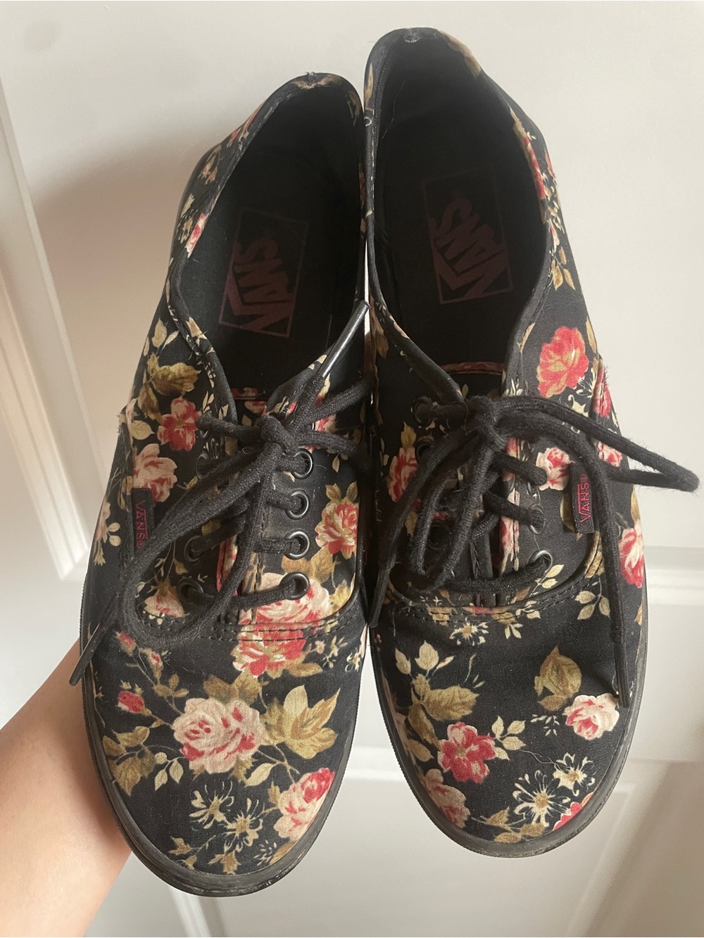 Vans Floral Canvas Lace-Up Sneakers Black Rose Print Low Top Shoes Size 7